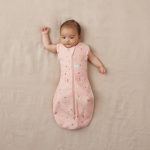ergoPouch Cocoon Swaddle Bag Daisies 0.2 TOG 3-6M