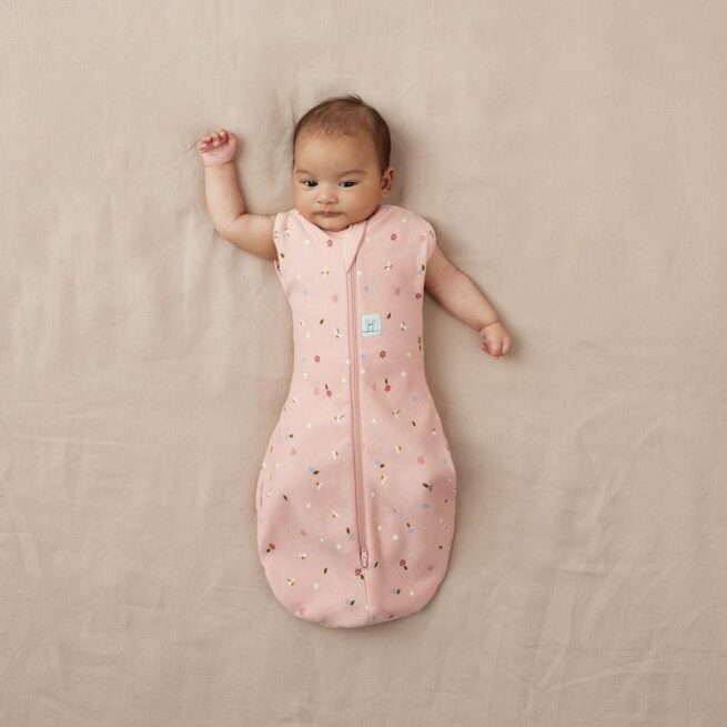 ergoPouch Cocoon Swaddle Bag Daisies 0.2 TOG 3-6M